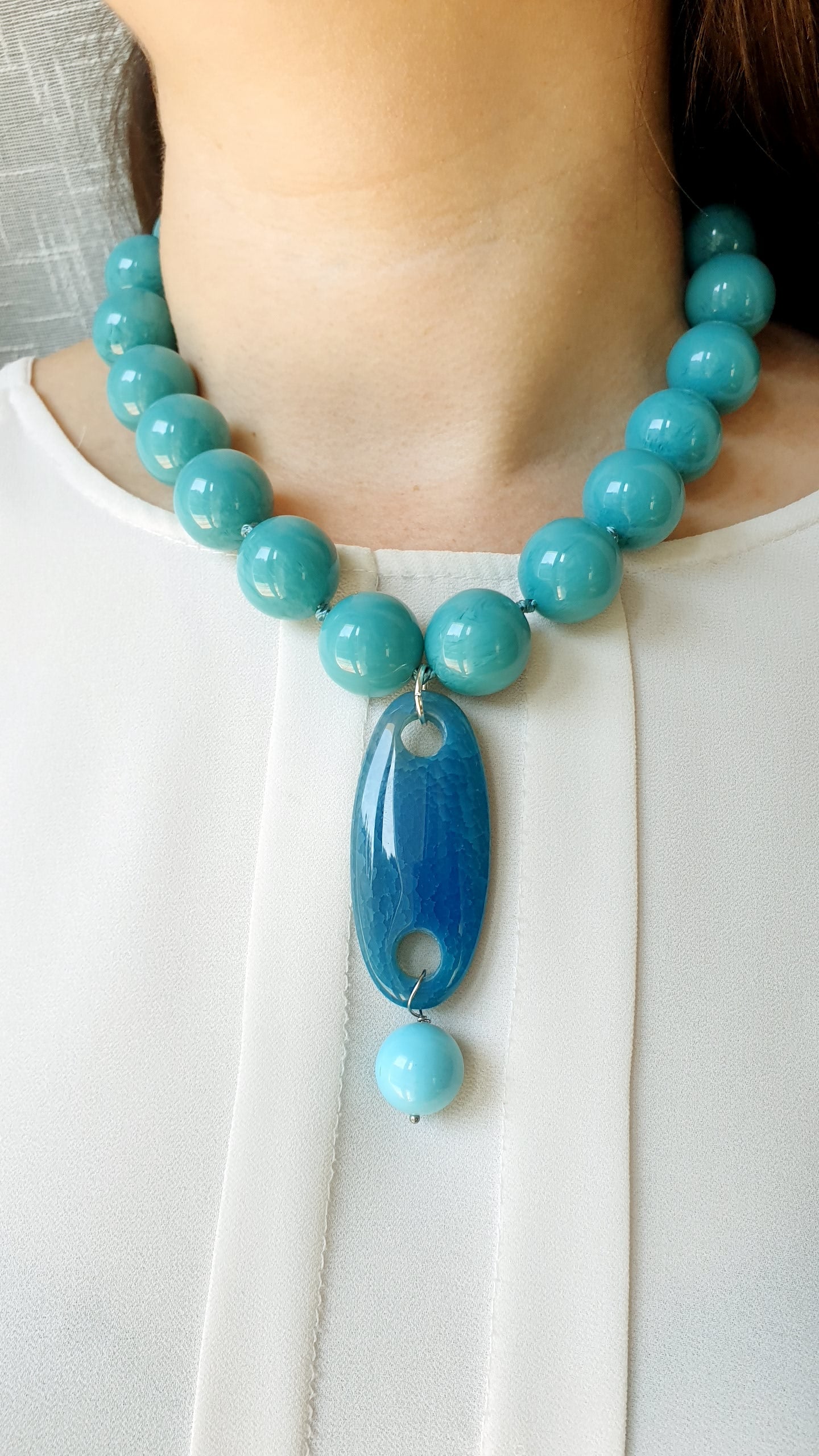 Collana resina con agata e pasta di turchese