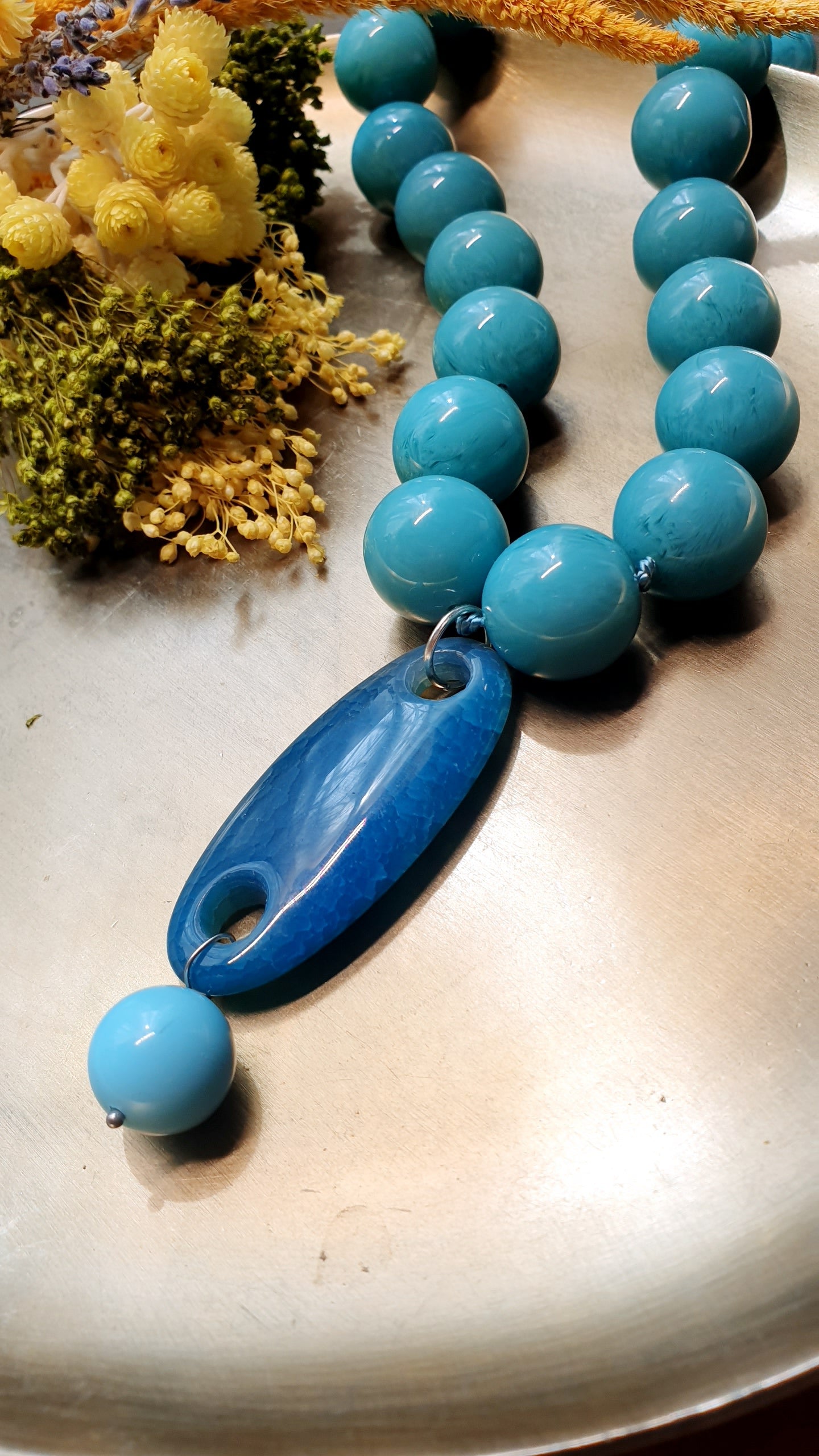 Collana resina con agata e pasta di turchese
