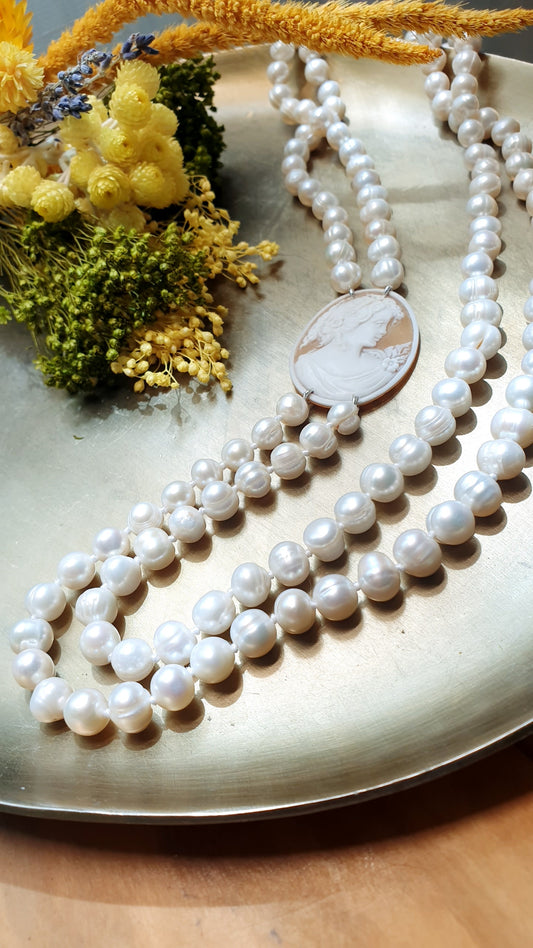 Collana con perle di fiume e cammeo autentico