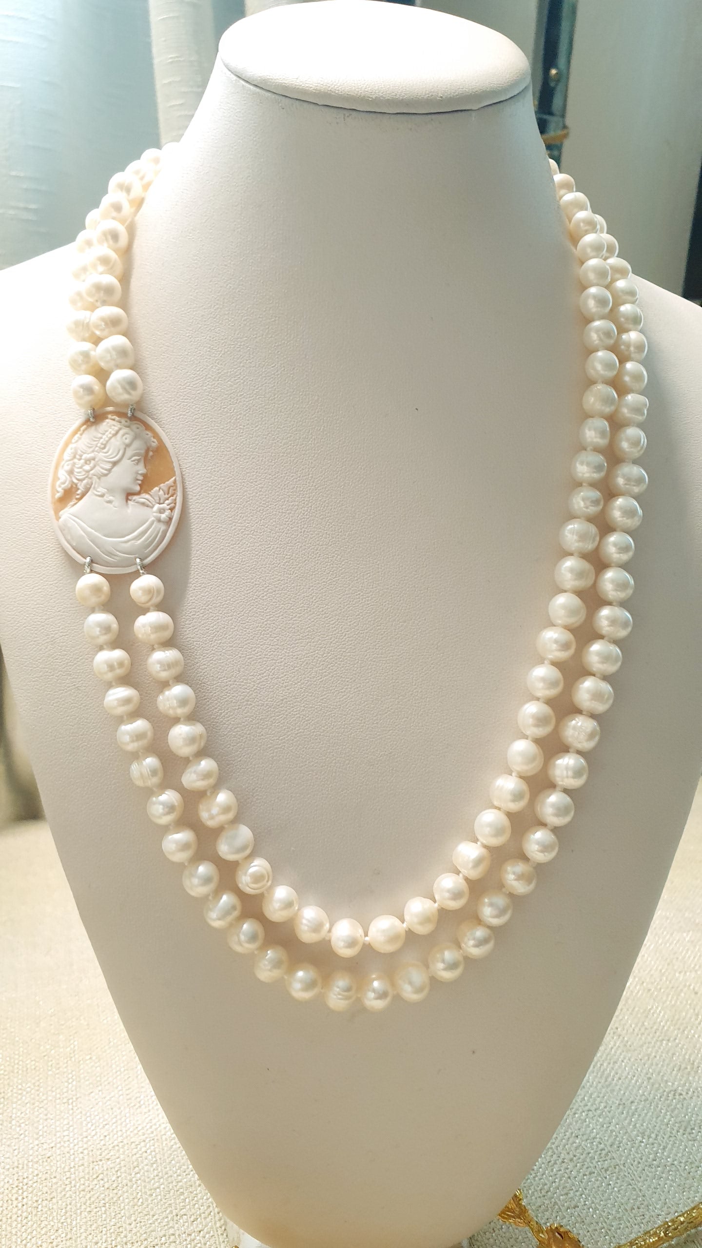 Collana con perle di fiume e cammeo autentico