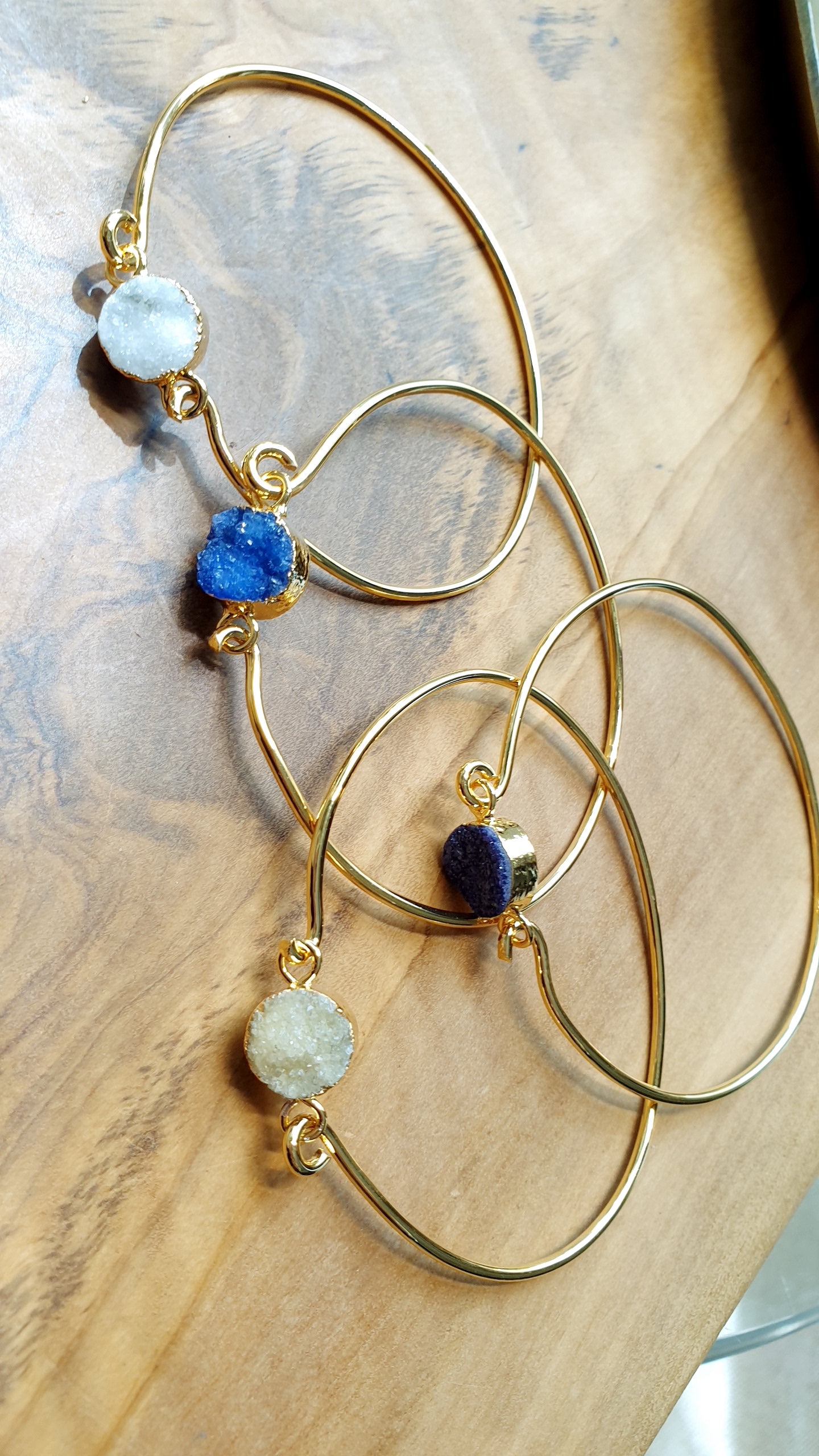 Bracciali placcati oro con druse di quarzo