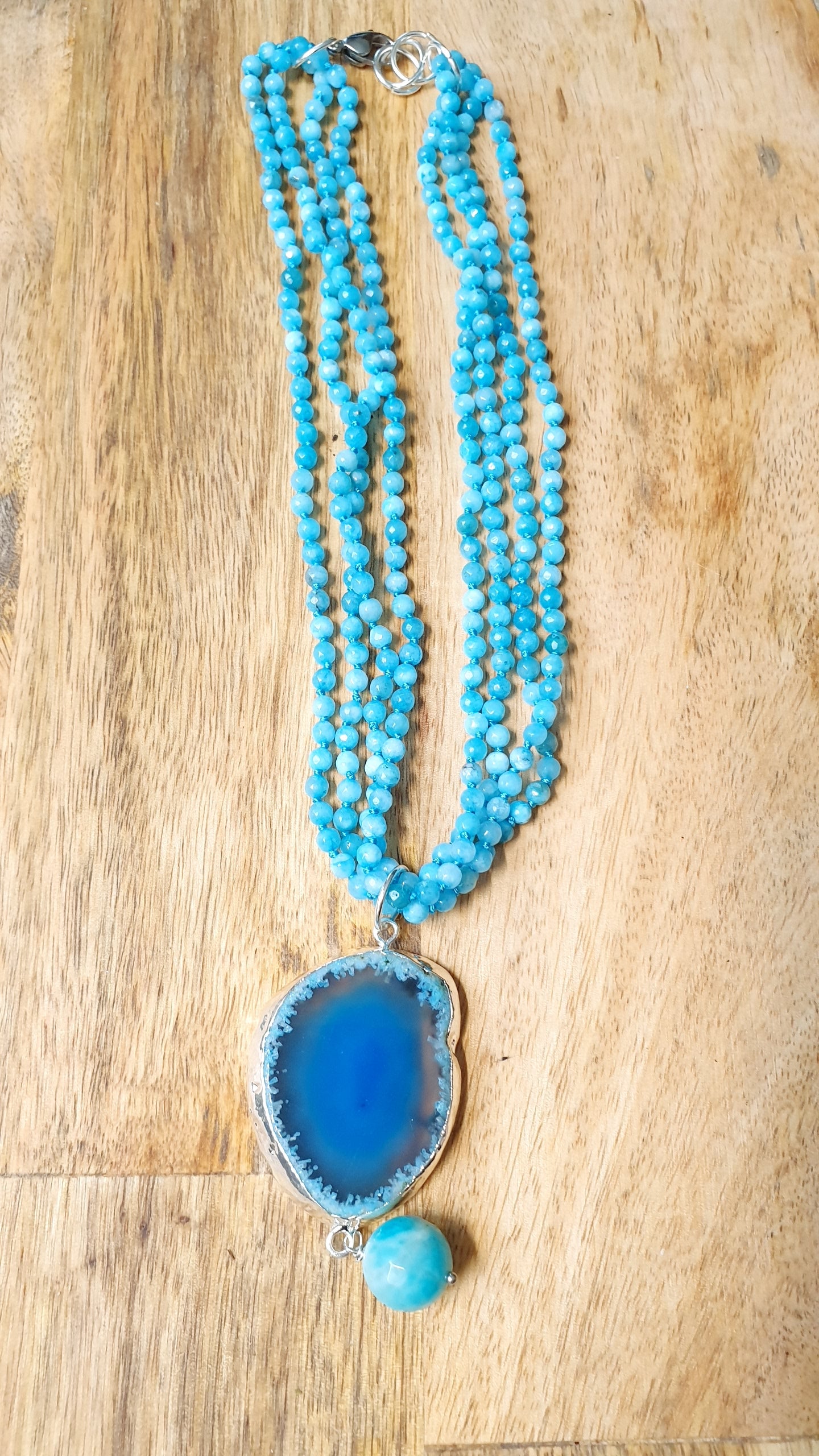 Girocollo di cristallini con agate