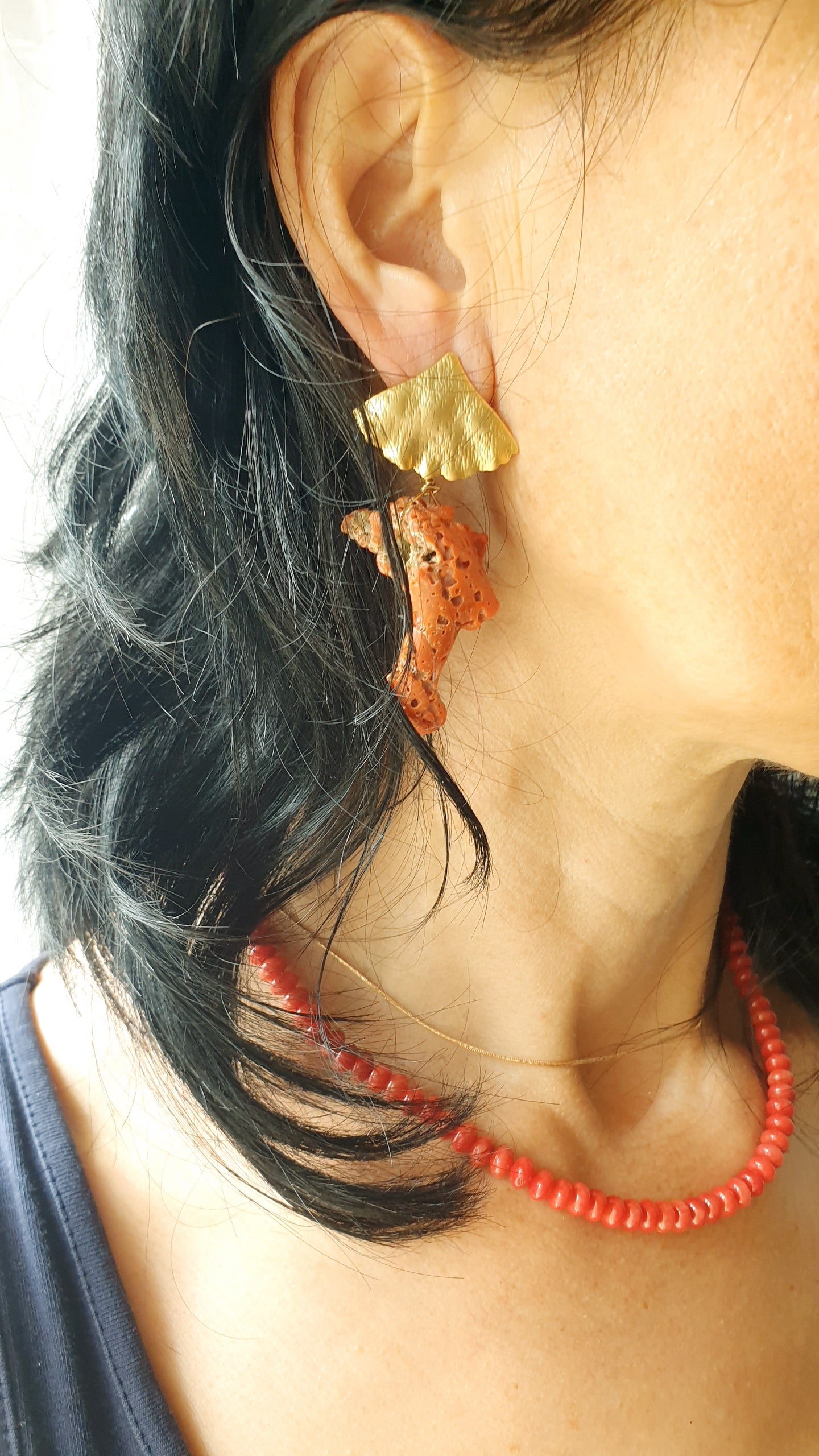 Orecchini in ottone con corallo italiano