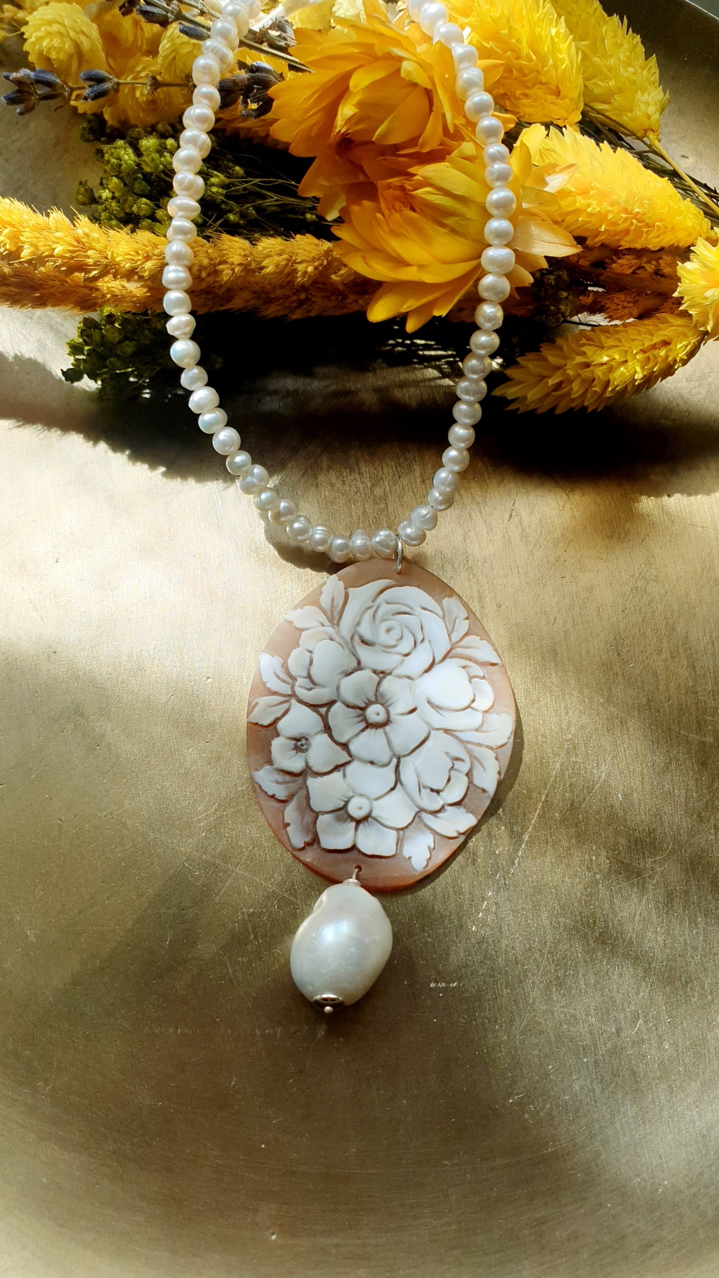 Girocollo in argento e perle con cammeo originale