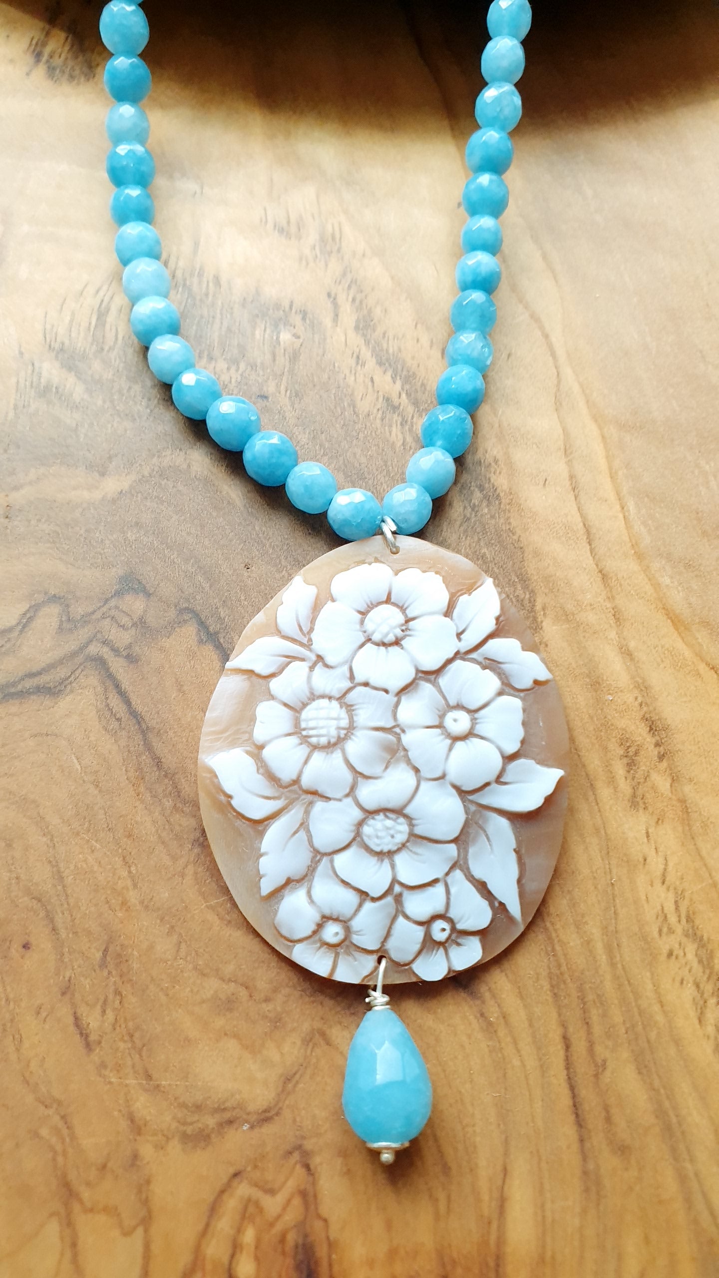 Girocollo in quarzo azzurro con cammeo originale