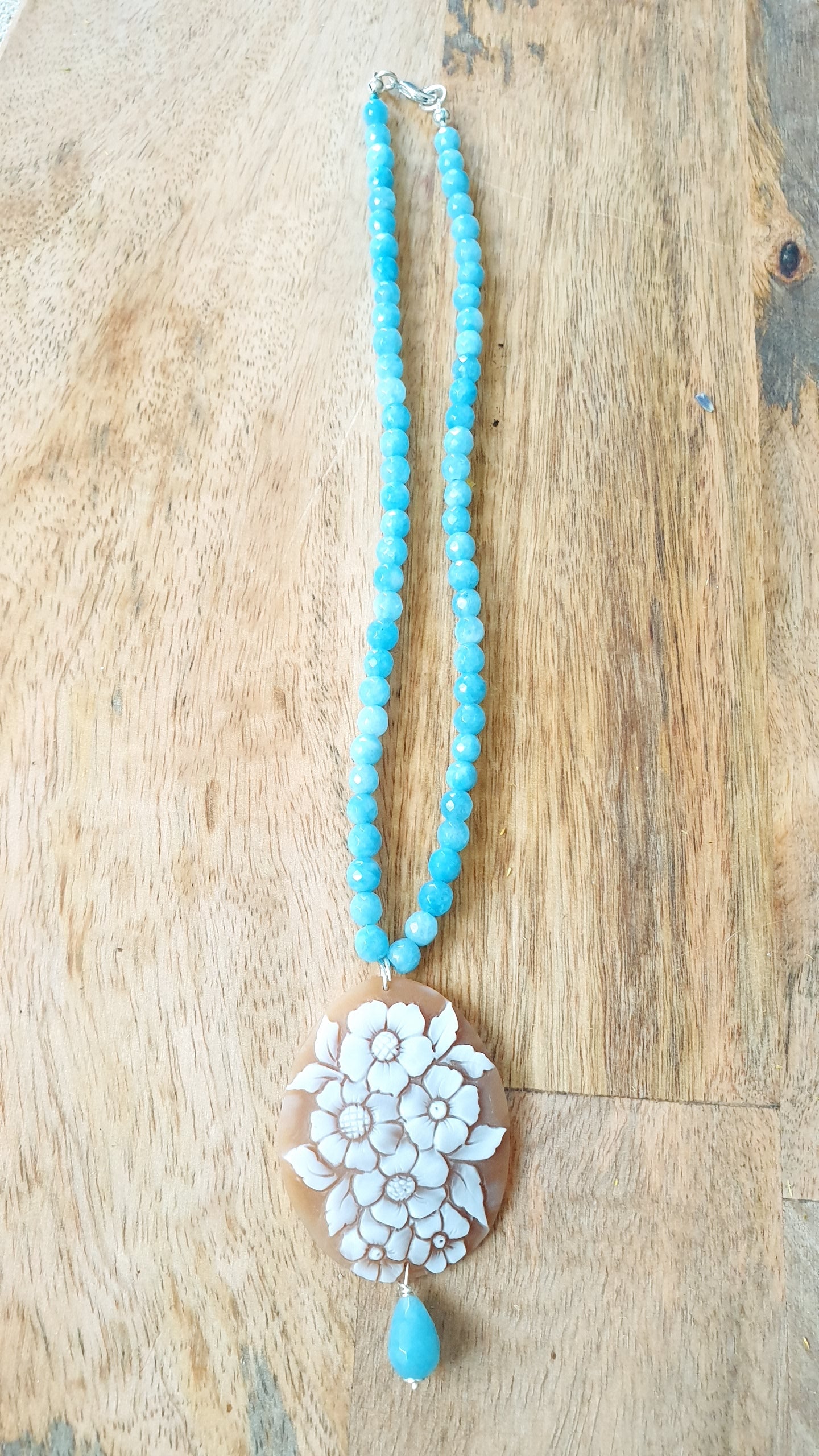 Girocollo in quarzo azzurro con cammeo originale