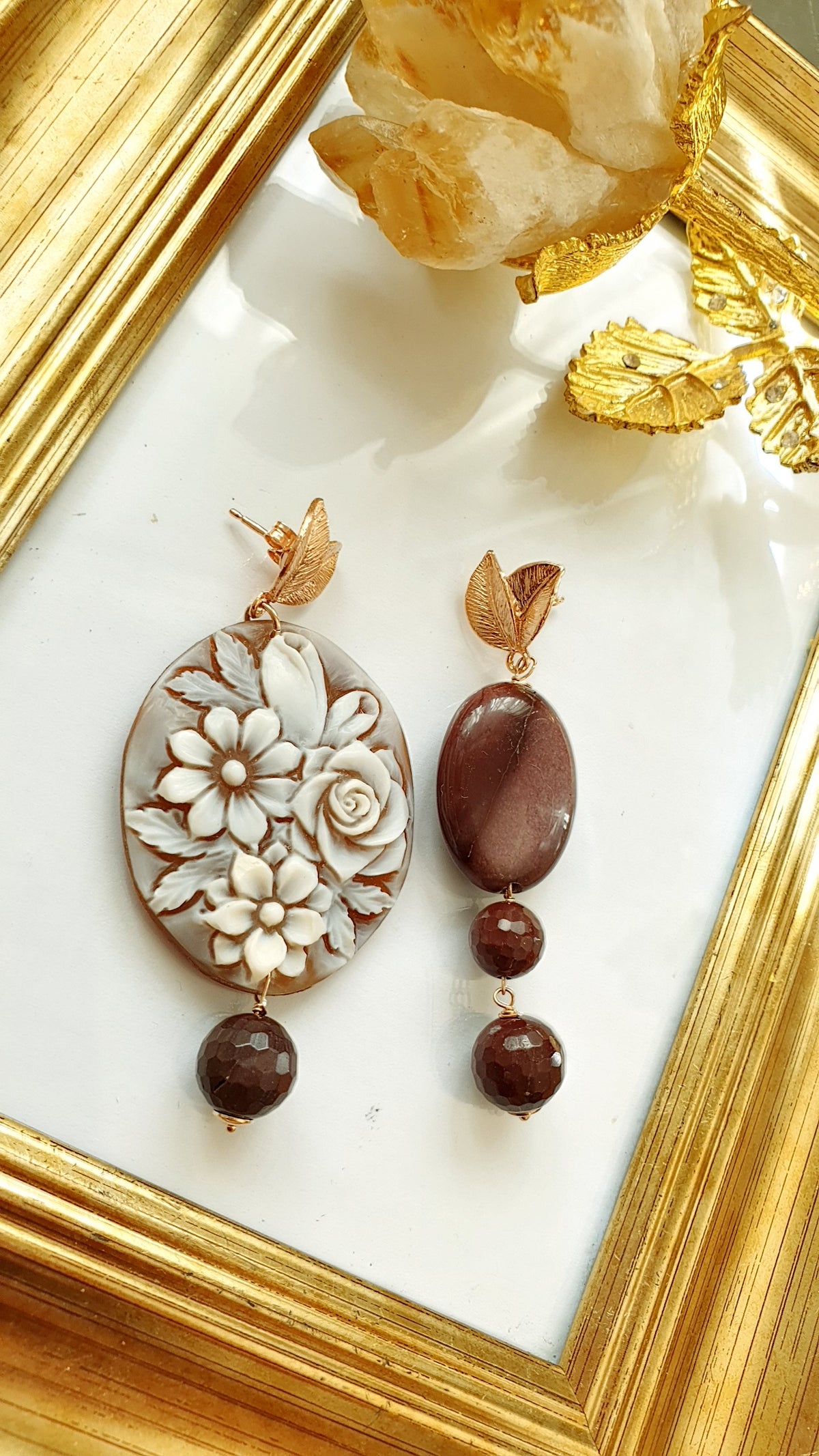 Orecchini in argento con cammeo e mokaite