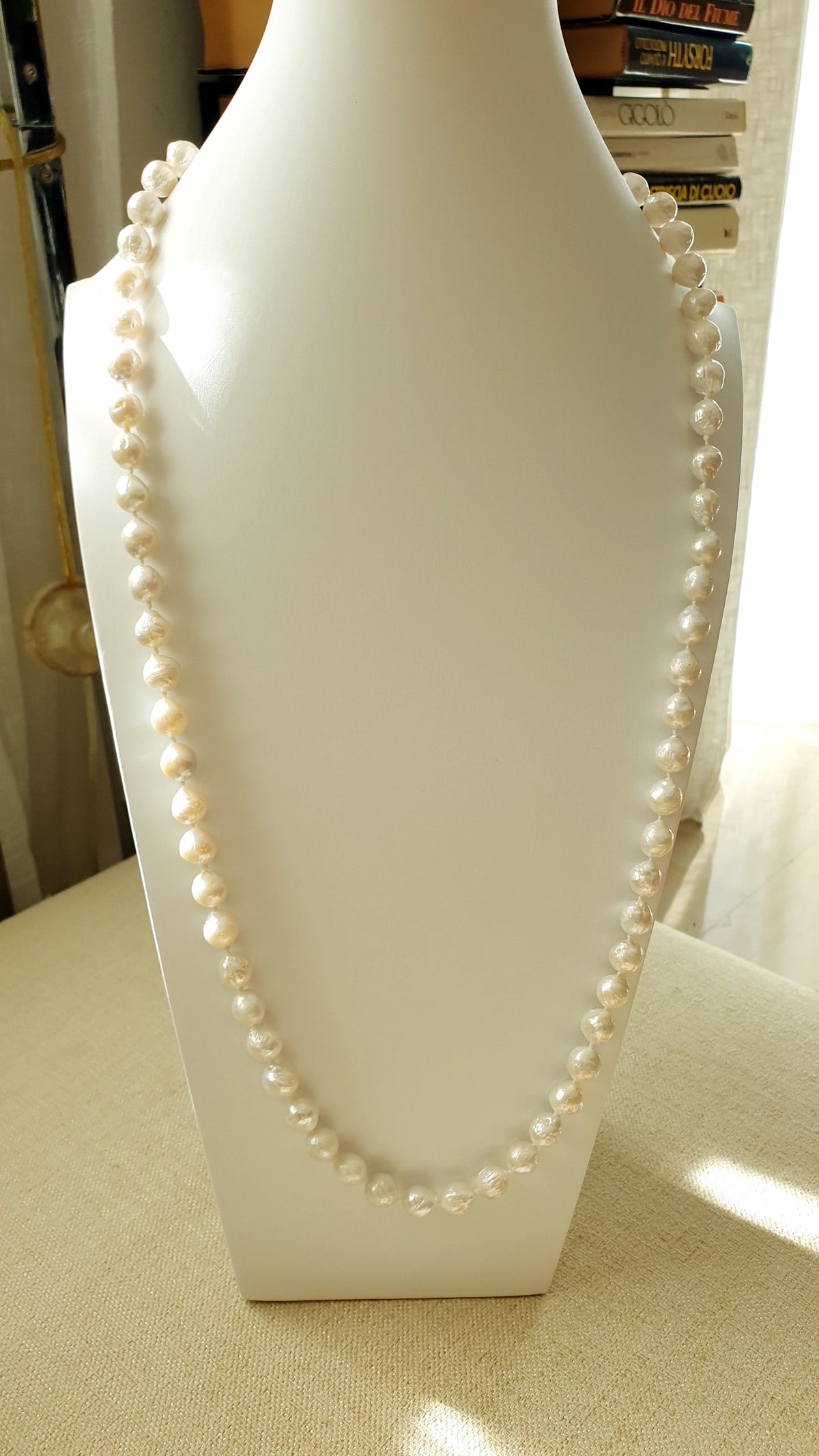 Collana lunga con perle scaramazze