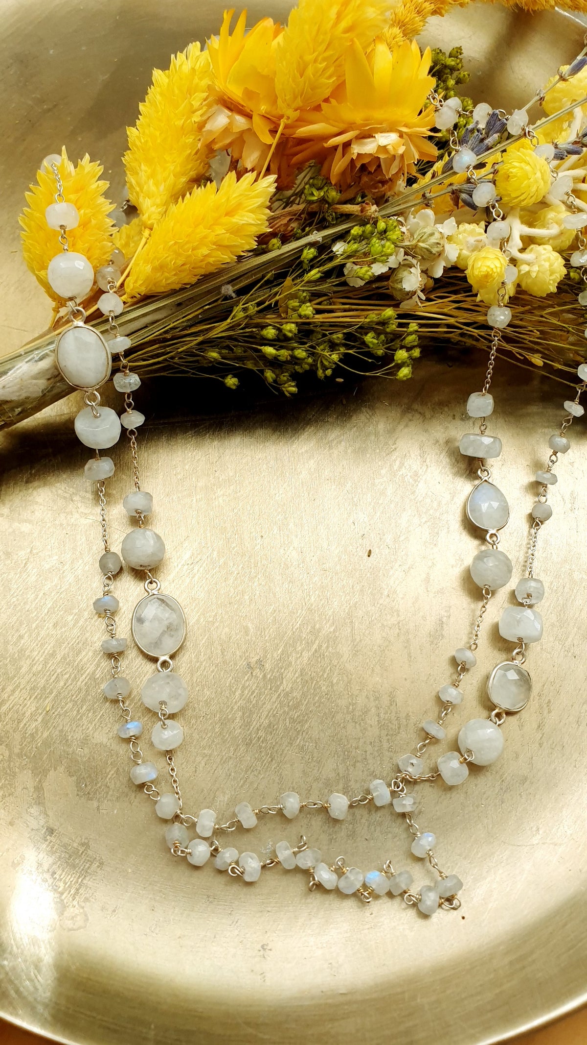 Lunga collana in argento con pietra di luna