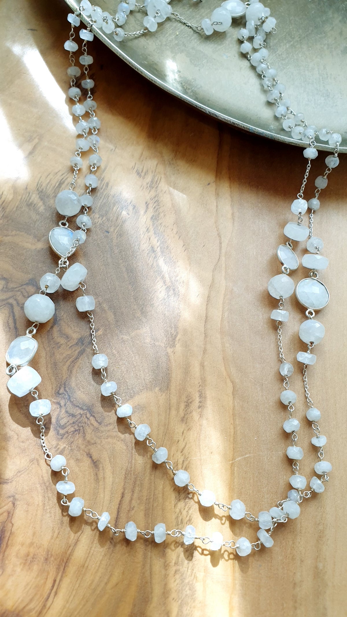 Lunga collana in argento con pietra di luna