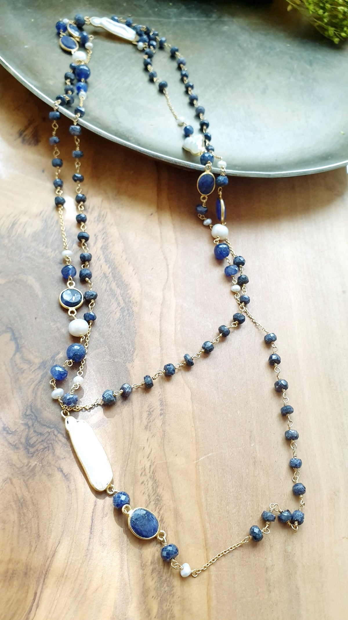 Lunga collana in argento con lapis, sodalite e perle