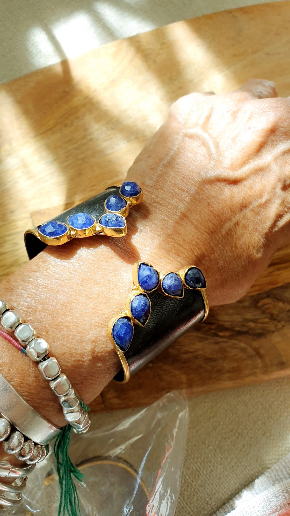 Bracciale a fascia in ottone brunito e lapis
