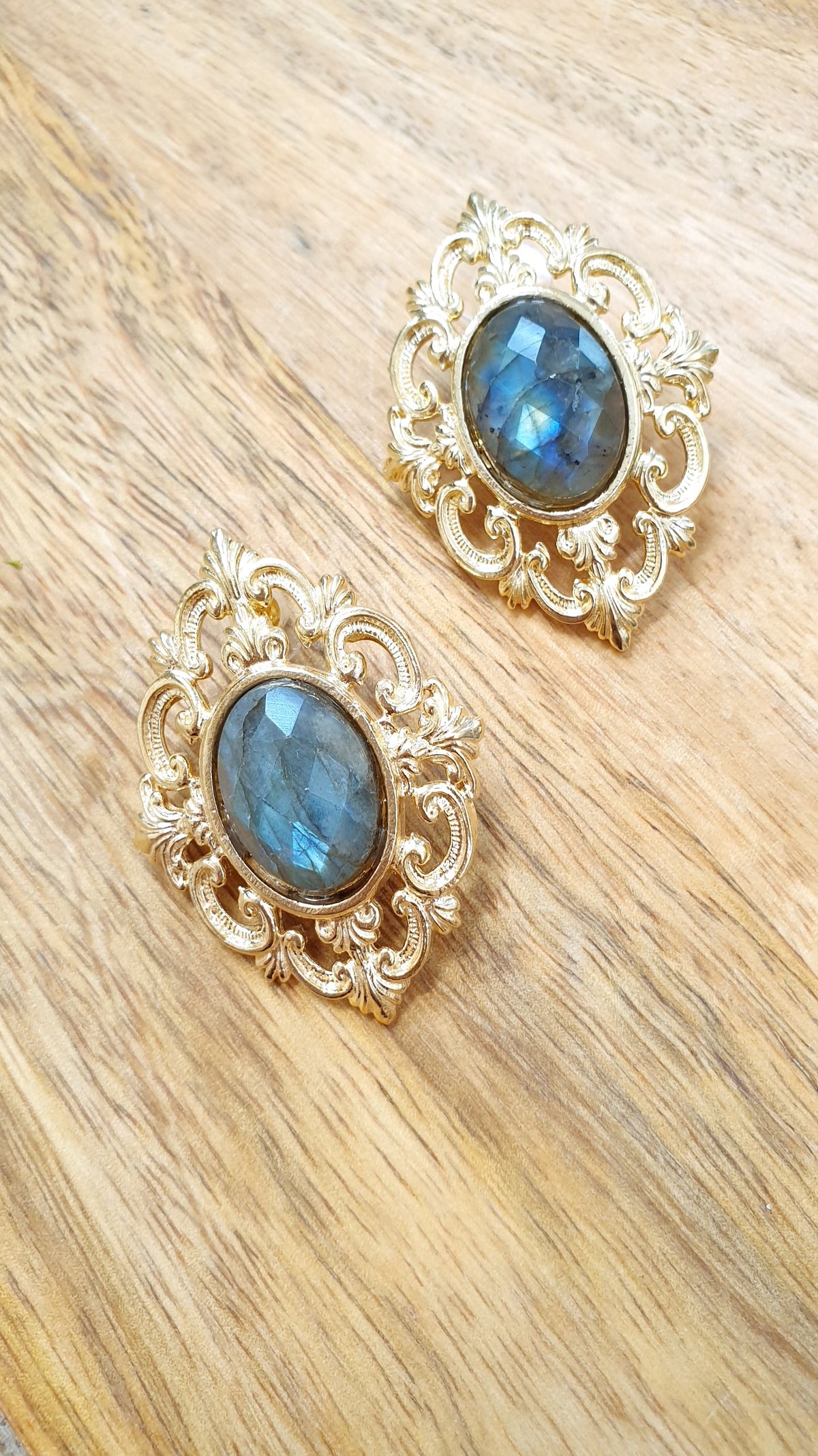 Orecchini di ottone con labradorite