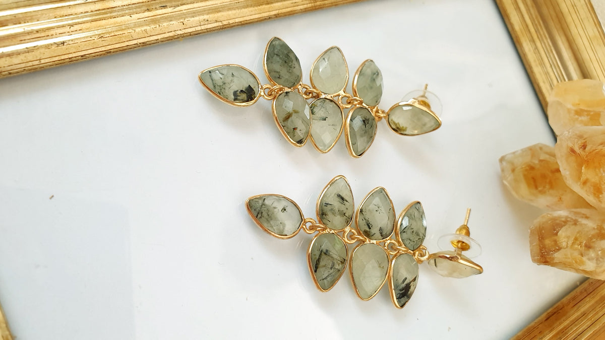 Orecchini di ottone con Prehnite