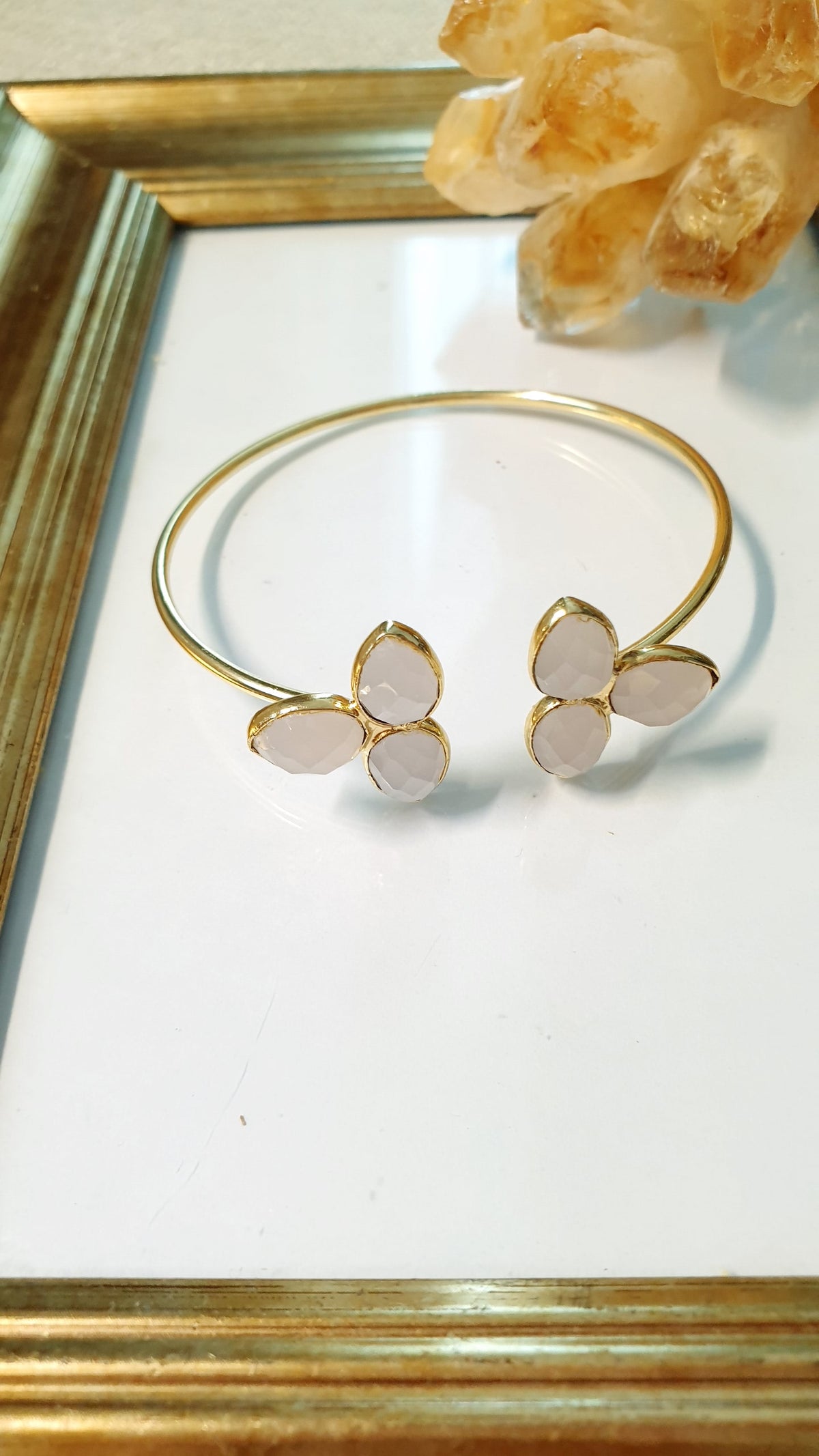Bracciali in ottone con pietre dure