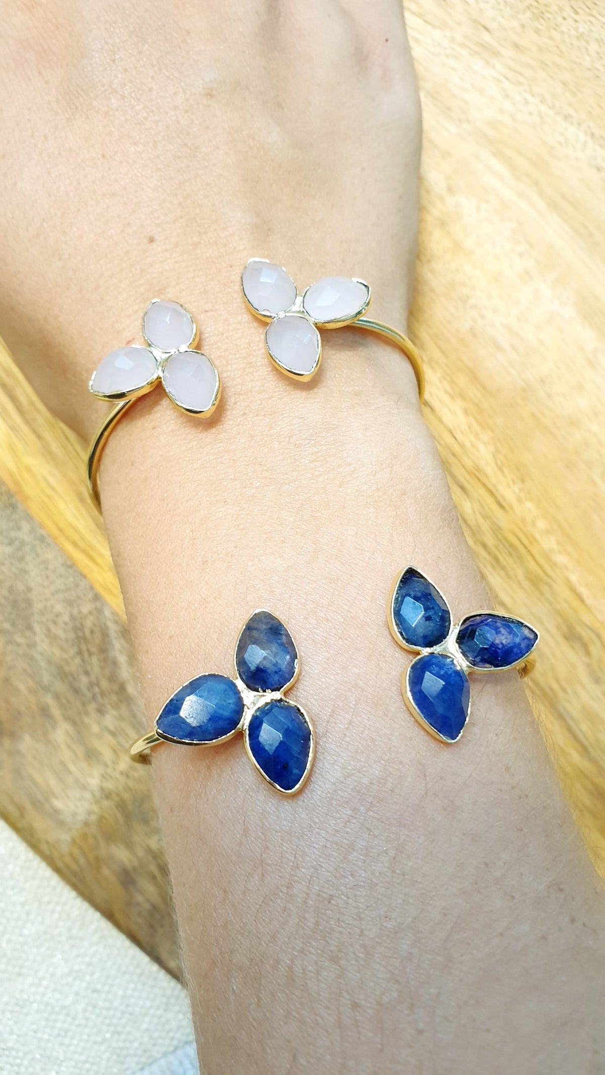 Bracciali in ottone con pietre dure