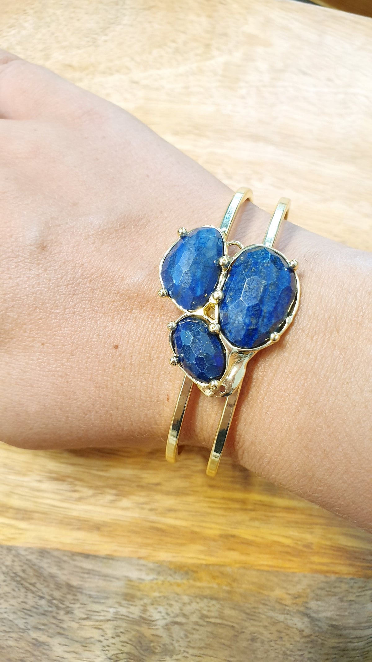 Bracciale a scatto in bronzo con lapislazzuli