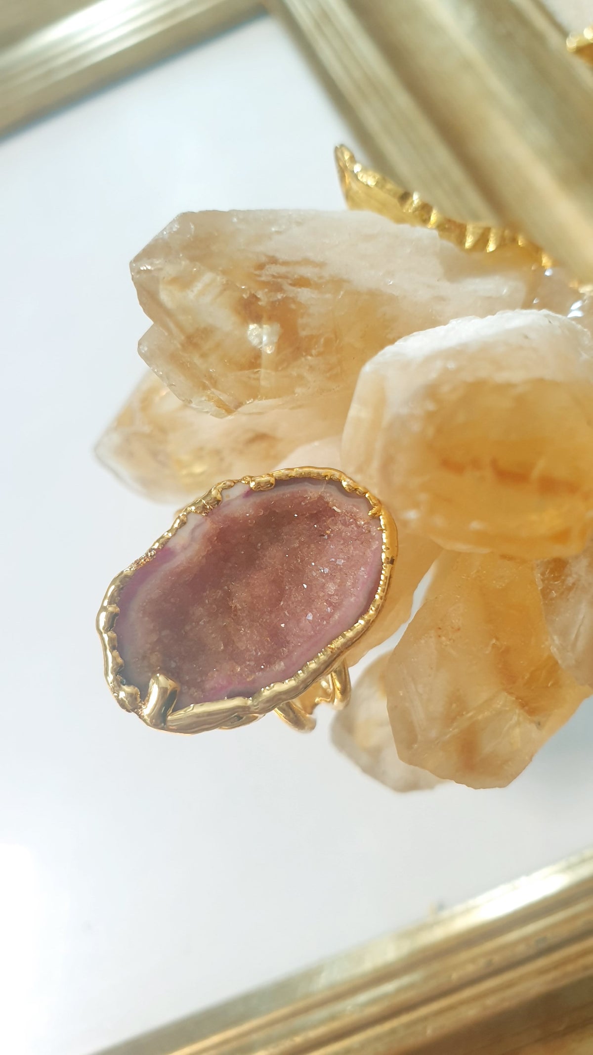 Anello regolabile in  ottone con drusa di agata