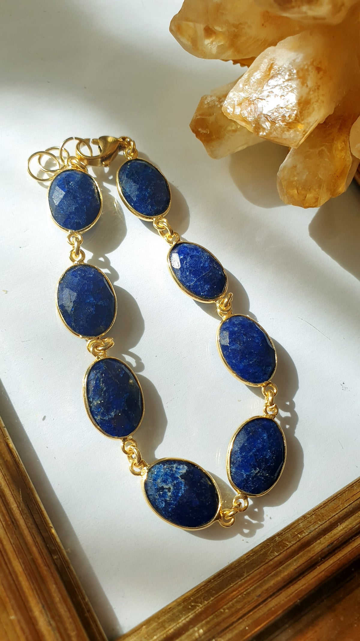 Bracciale di ottone con lapislazzuli