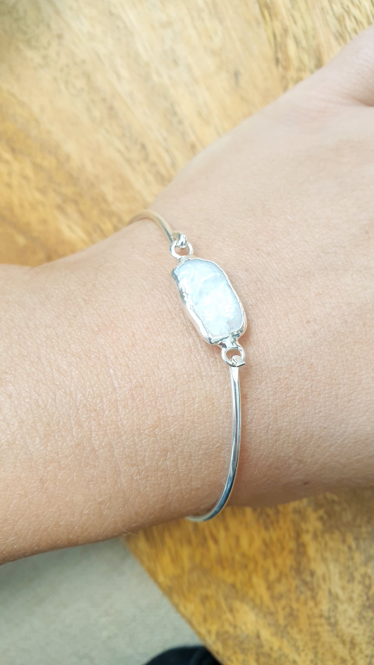 Bracciali di ottone con perle e radice di rubino