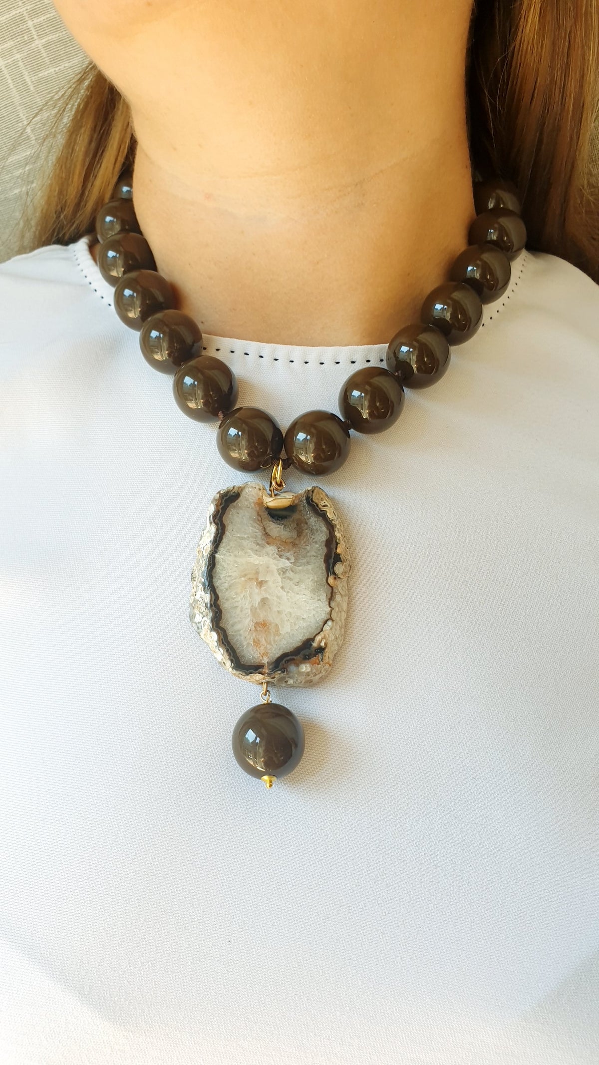 Collana in sfere  di resina congrande agata