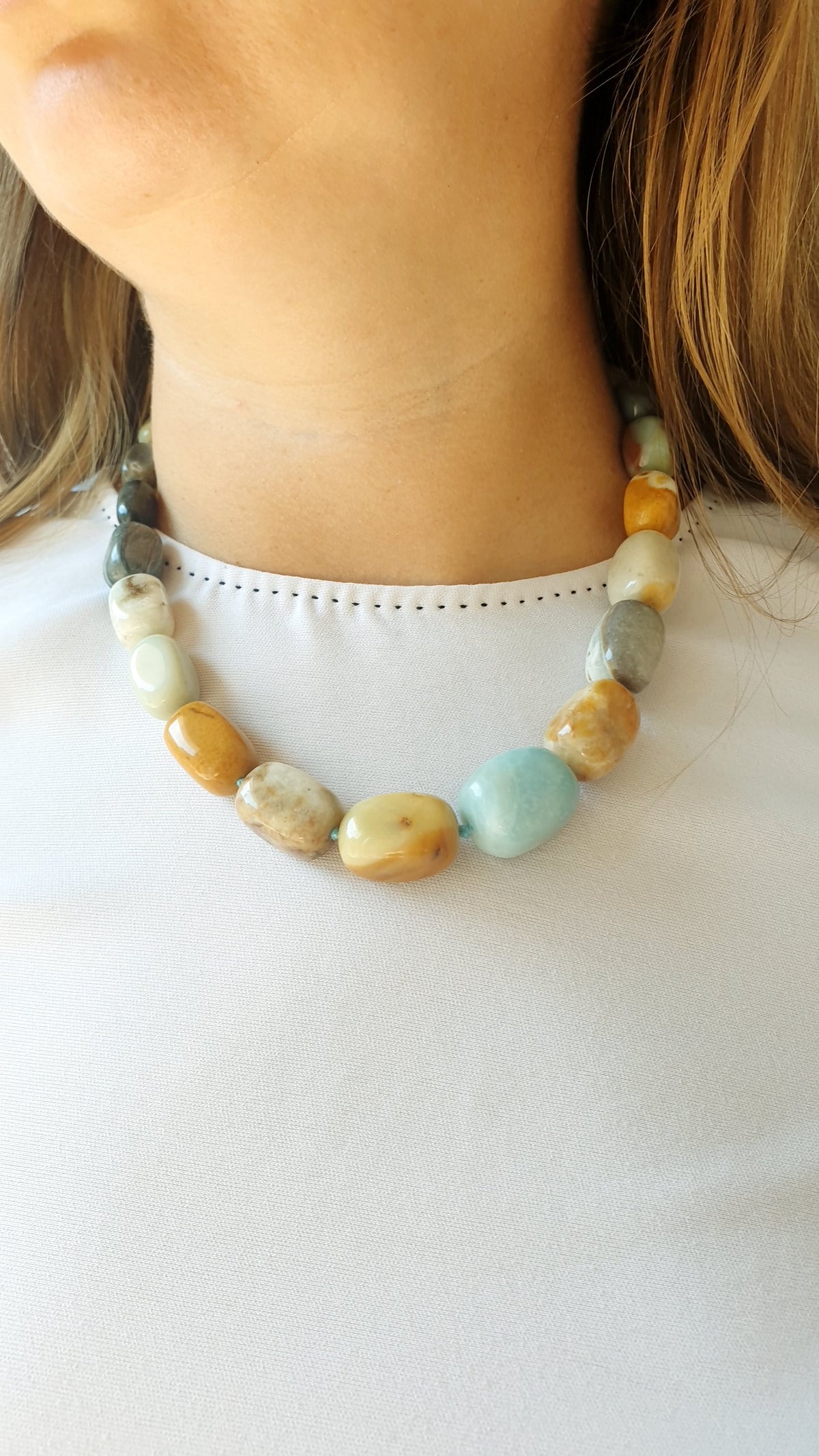 Collana di sassi di ammazonite