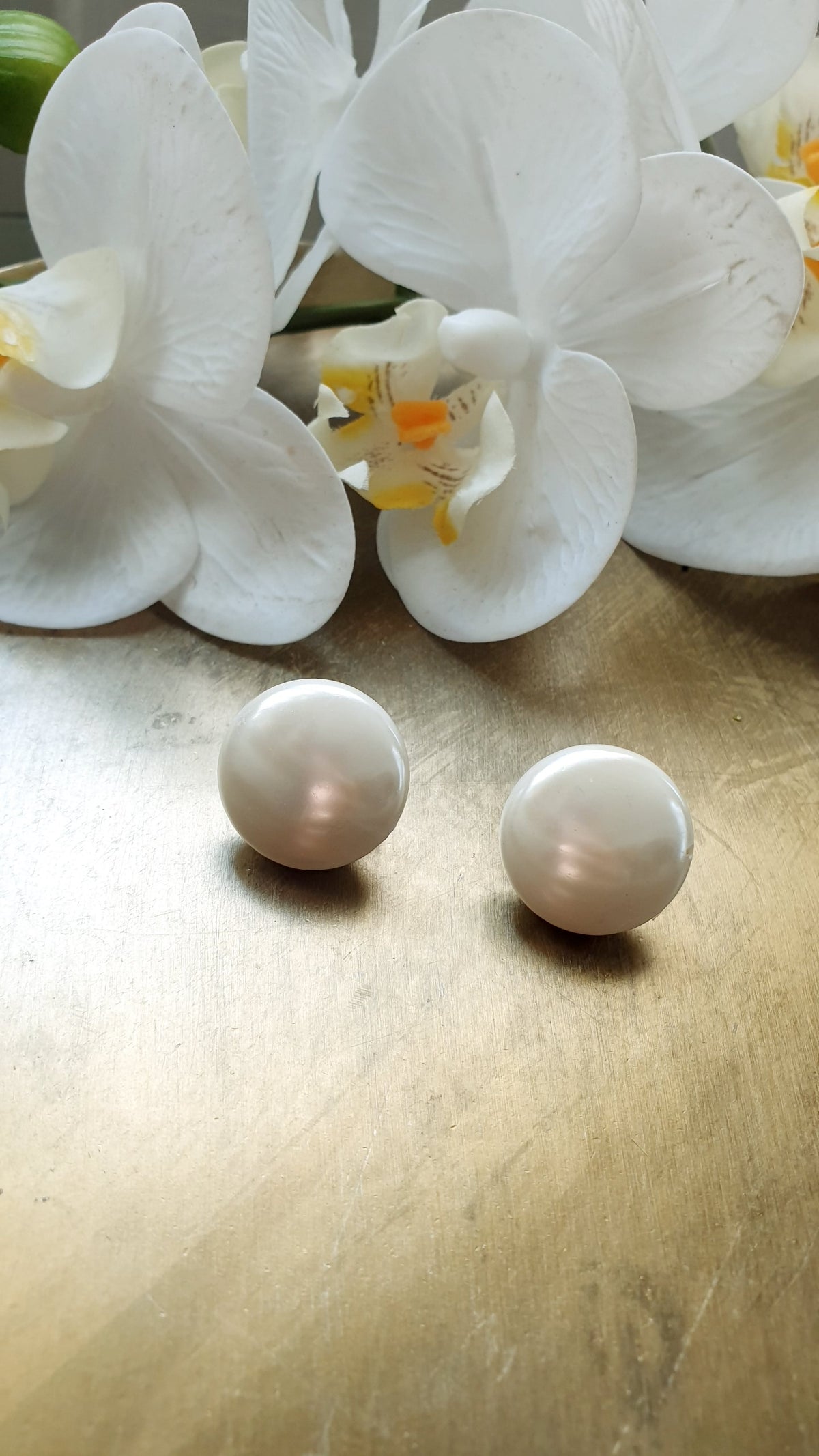 Orecchini a clip in ottone con perle di maiorca