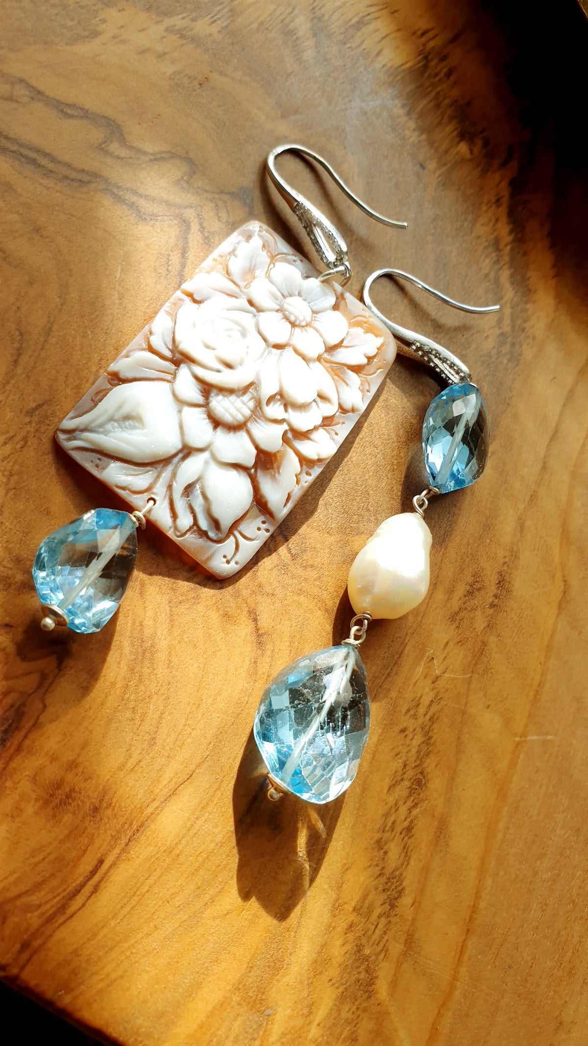 Bellissimi orecchini in argento con cammeo originale, perla e ossidiana
