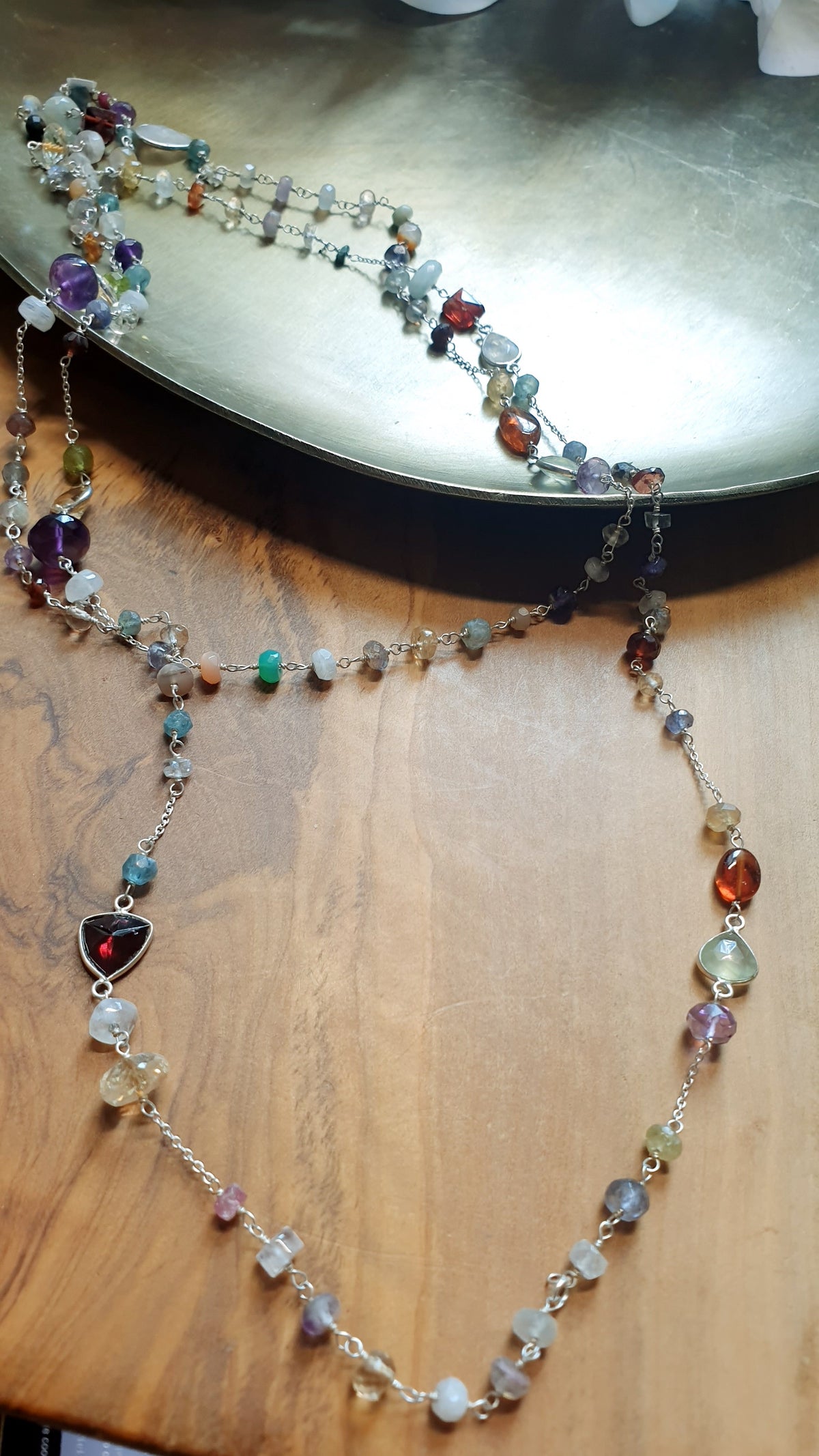 Lunga collana in argento con ametista,morganite, ambra, acquamarina e pietra di Luna