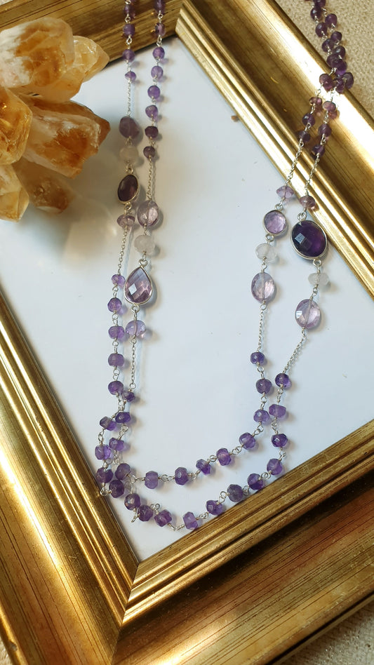 Lunga collana in argento con ametiste e quarzo rosa