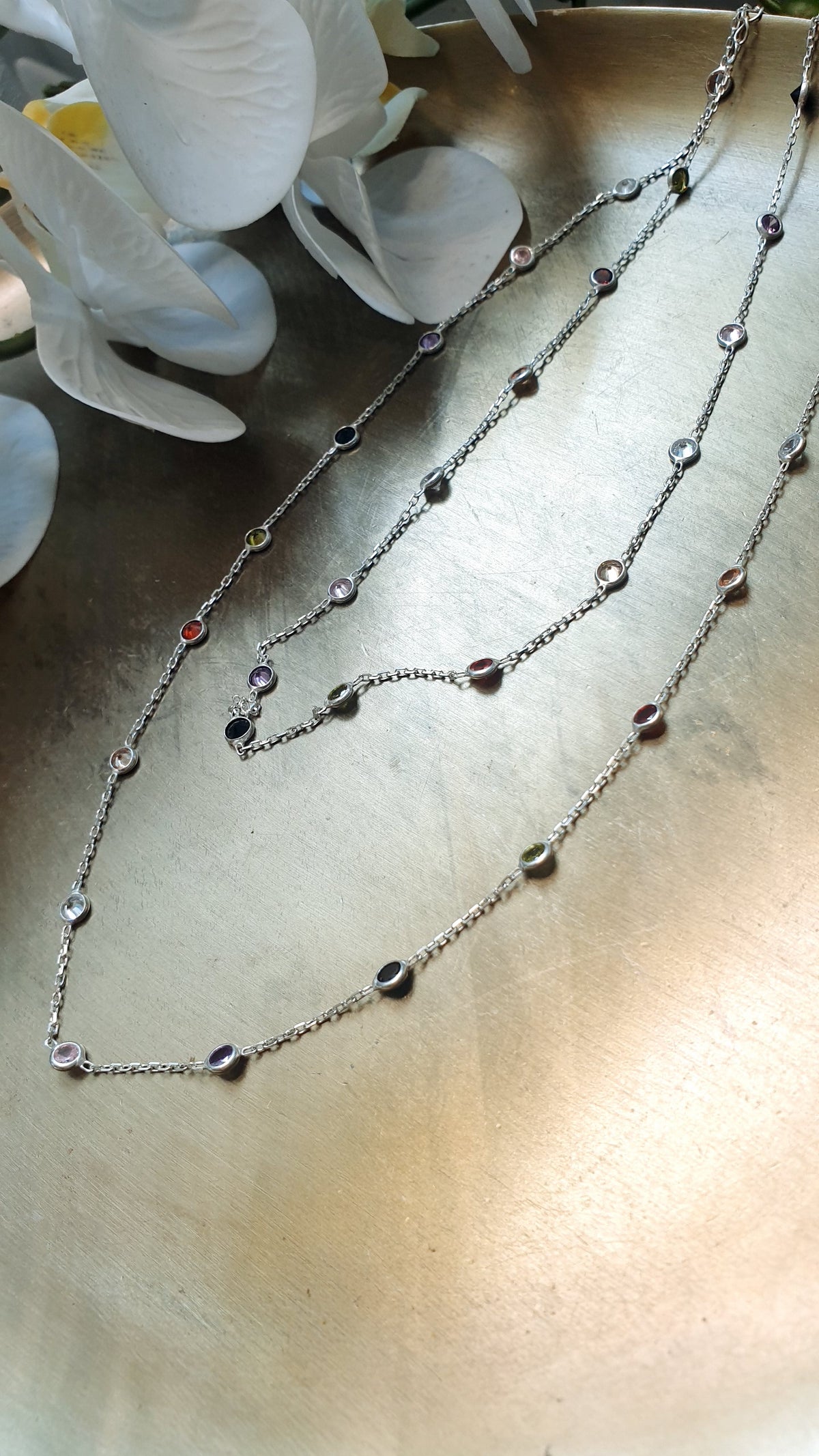 Lunga collana in argento con zirconi multicolor