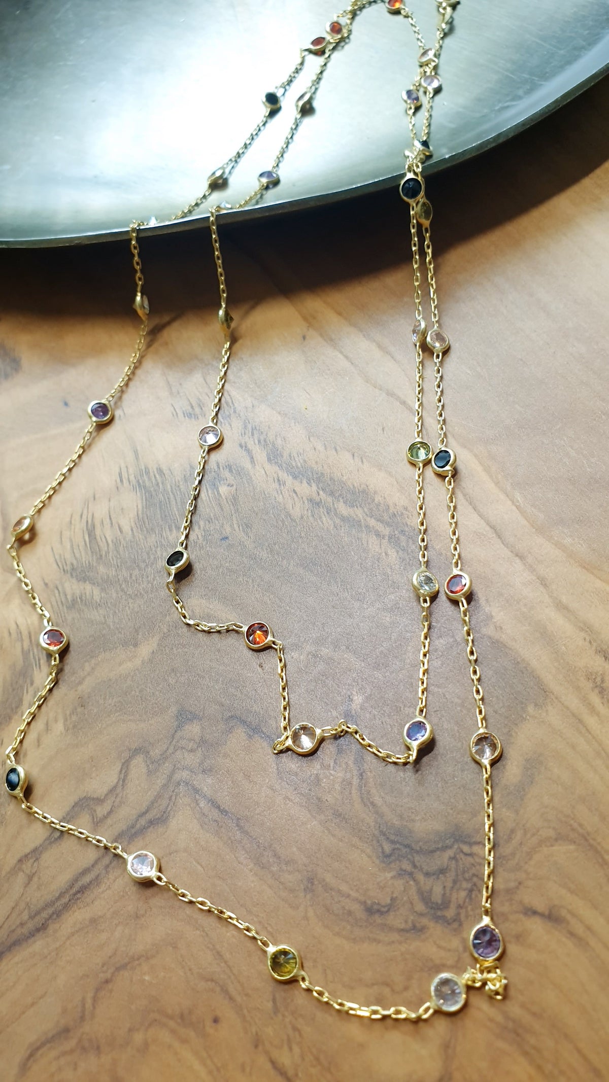 Lunga collana in argento placcato oro con zirconi multicolor