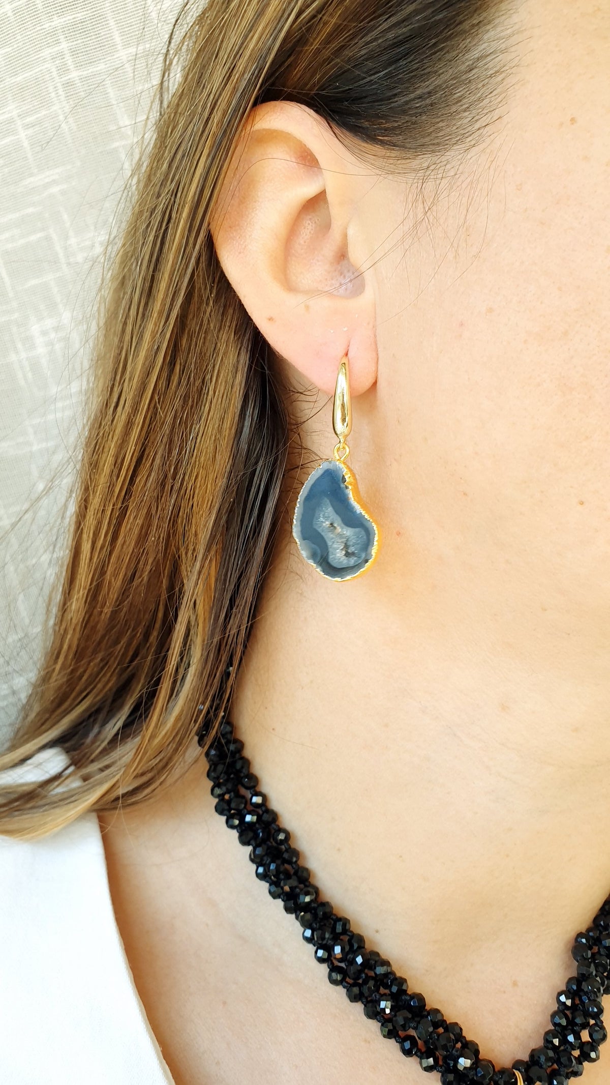 Orecchini in bronzo con bellissime druse di agata nero/grigio