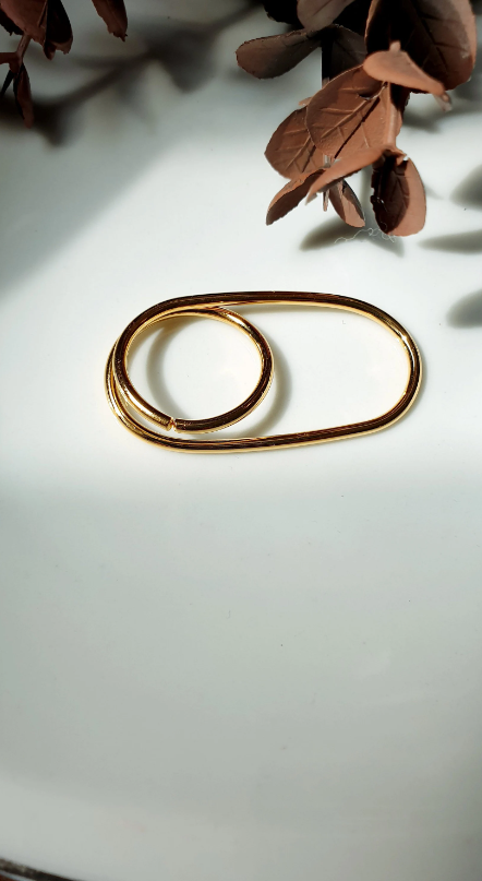 Stile classico anello aperto in oro placcato in acciaio inox con blocco di color Stile classico anello aperto in oro placcato in acciaio inox con blocco di color